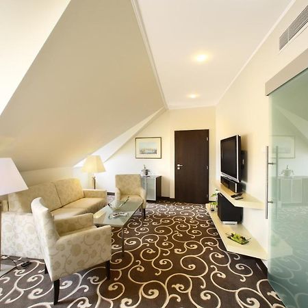 Grand Hotel Bohemia Praag Kamer foto Suite