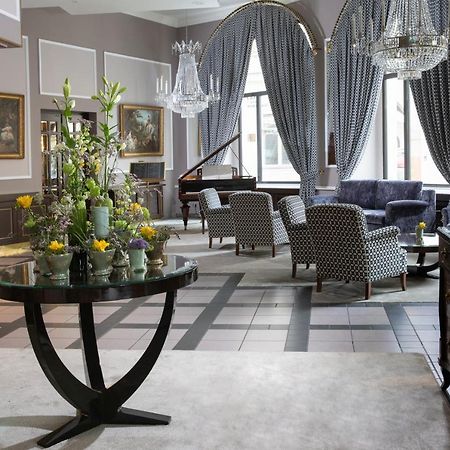 Grand Hotel Bohemia Praag Buitenkant foto The hotel's lobby