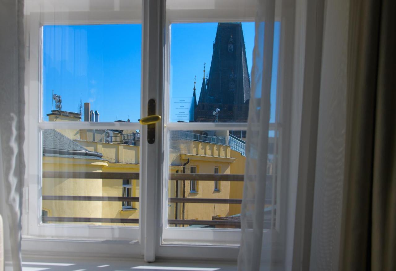 Grand Hotel Bohemia Praag Buitenkant foto View from a window