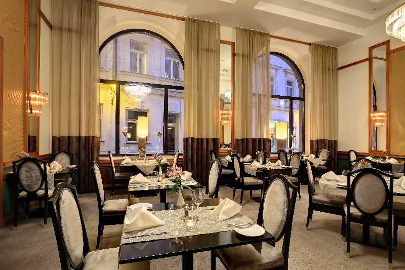 Grand Hotel Bohemia Praag Buitenkant foto Restaurant