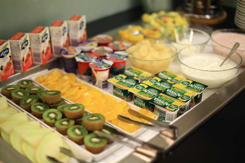 Grand Hotel Bohemia Praag Buitenkant foto Fruit and yogurt