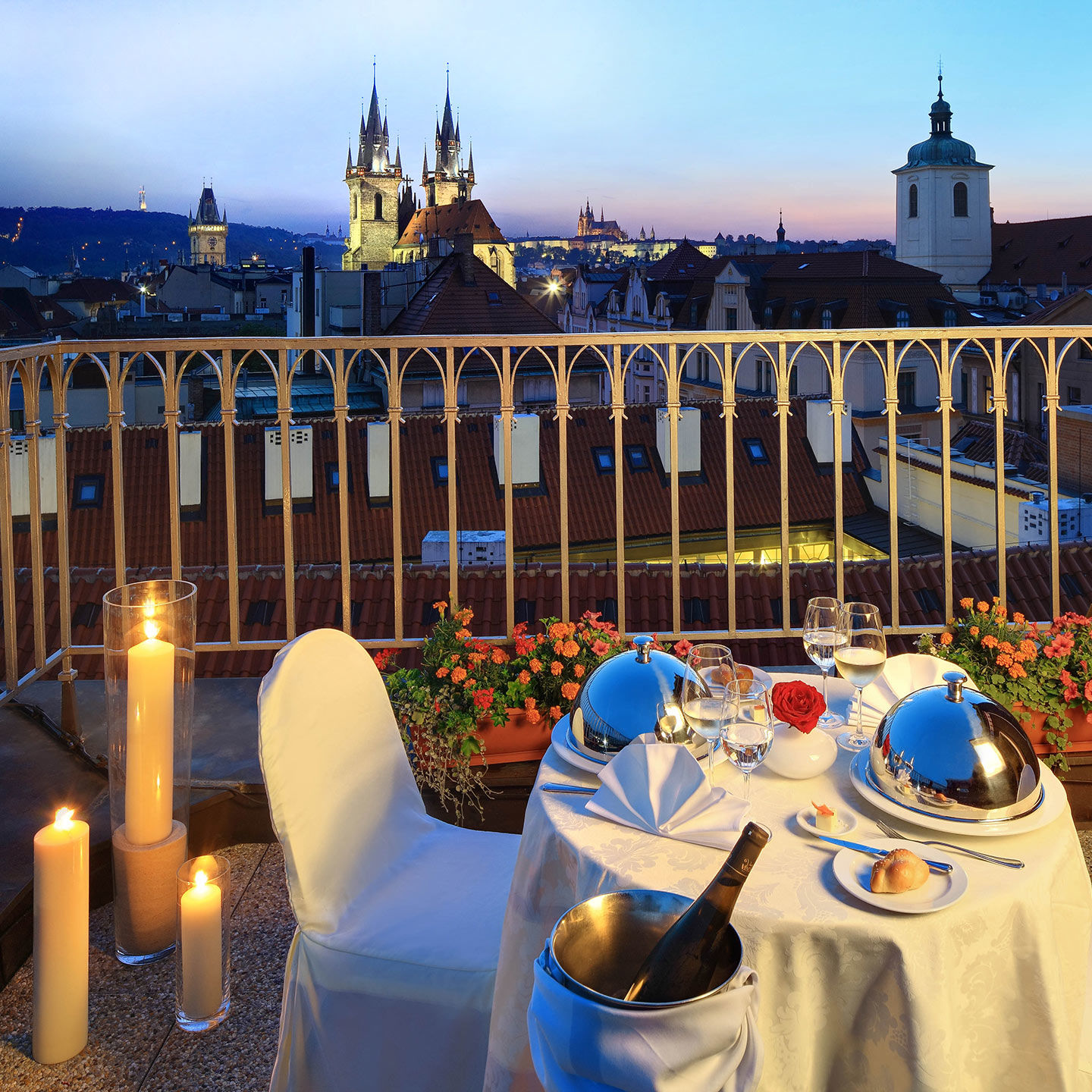 Grand Hotel Bohemia Praag Buitenkant foto The Terrace at the Mandarin Oriental, Munich